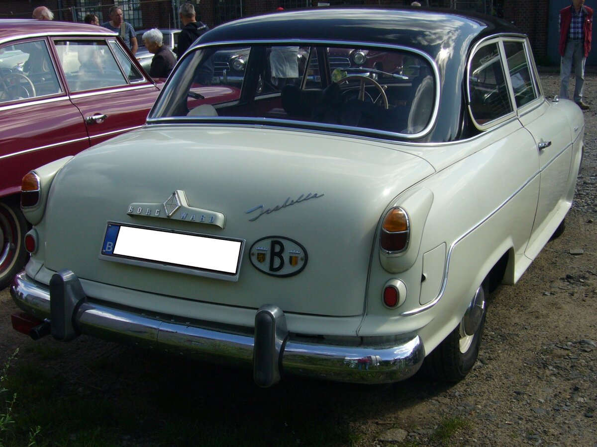 Heckansicht einer in Belgien zugelassenen Borgward Isabella Limousine aus dem Jahr 1955. 50. Jahrestreffen der Borgward I.G. e.V. an der  Alten Dreherei  in Mülheim an der Ruhr.