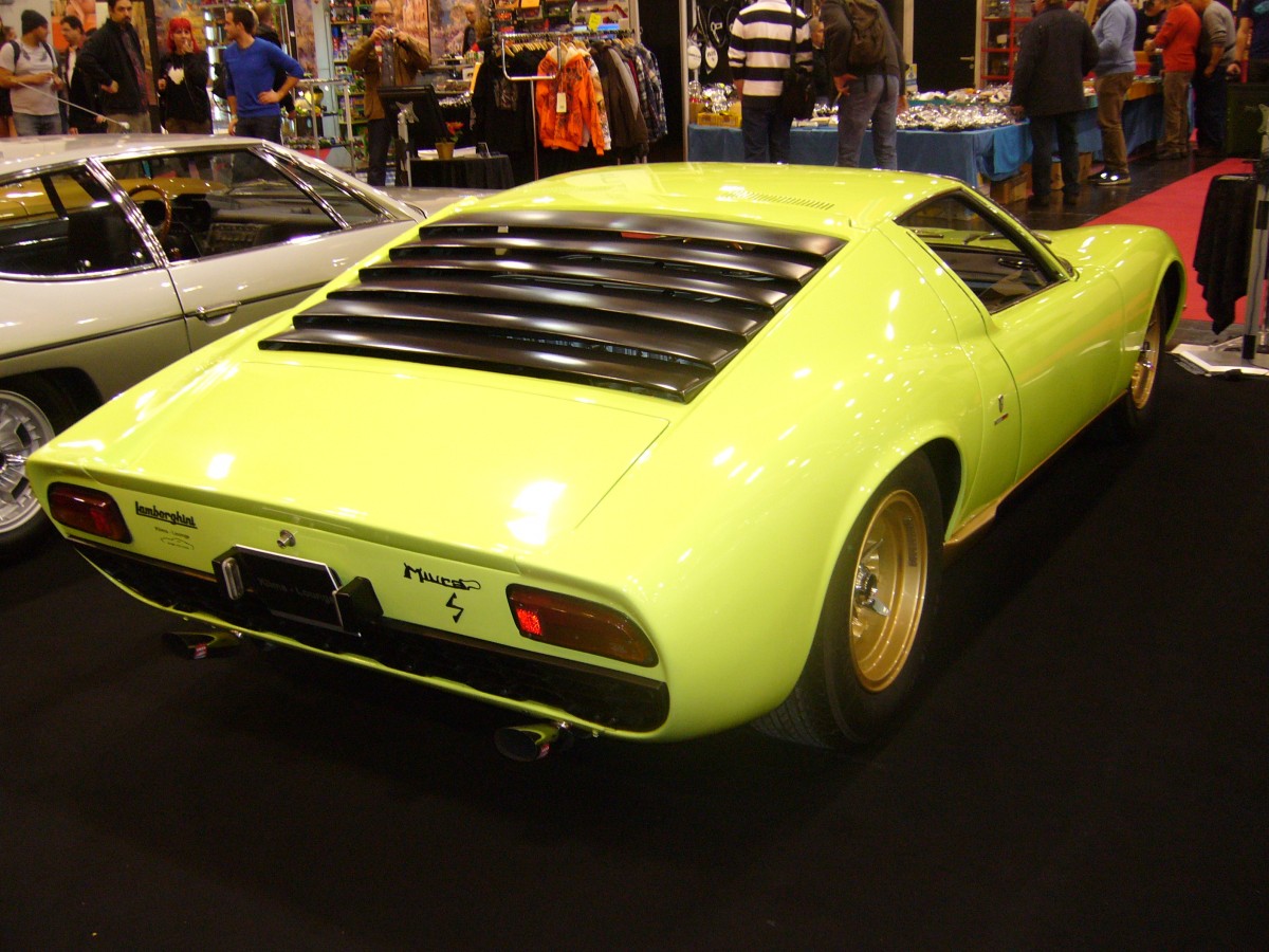 Heckansicht des Traumsportwagens meiner Kindheit: Lamborghini P400S. 1968 - 1971. Essen Motorshow am 05.12.2013.