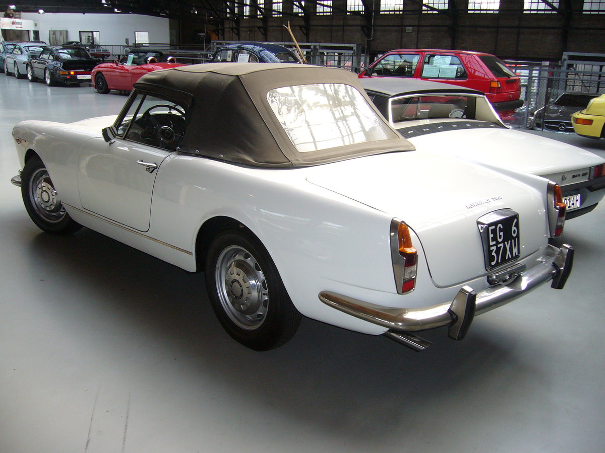Heckansicht eines Alfa Romeo 2600 Spider. 1961 - 1965. Classic Remise Düsseldorf am 22.06.2017.