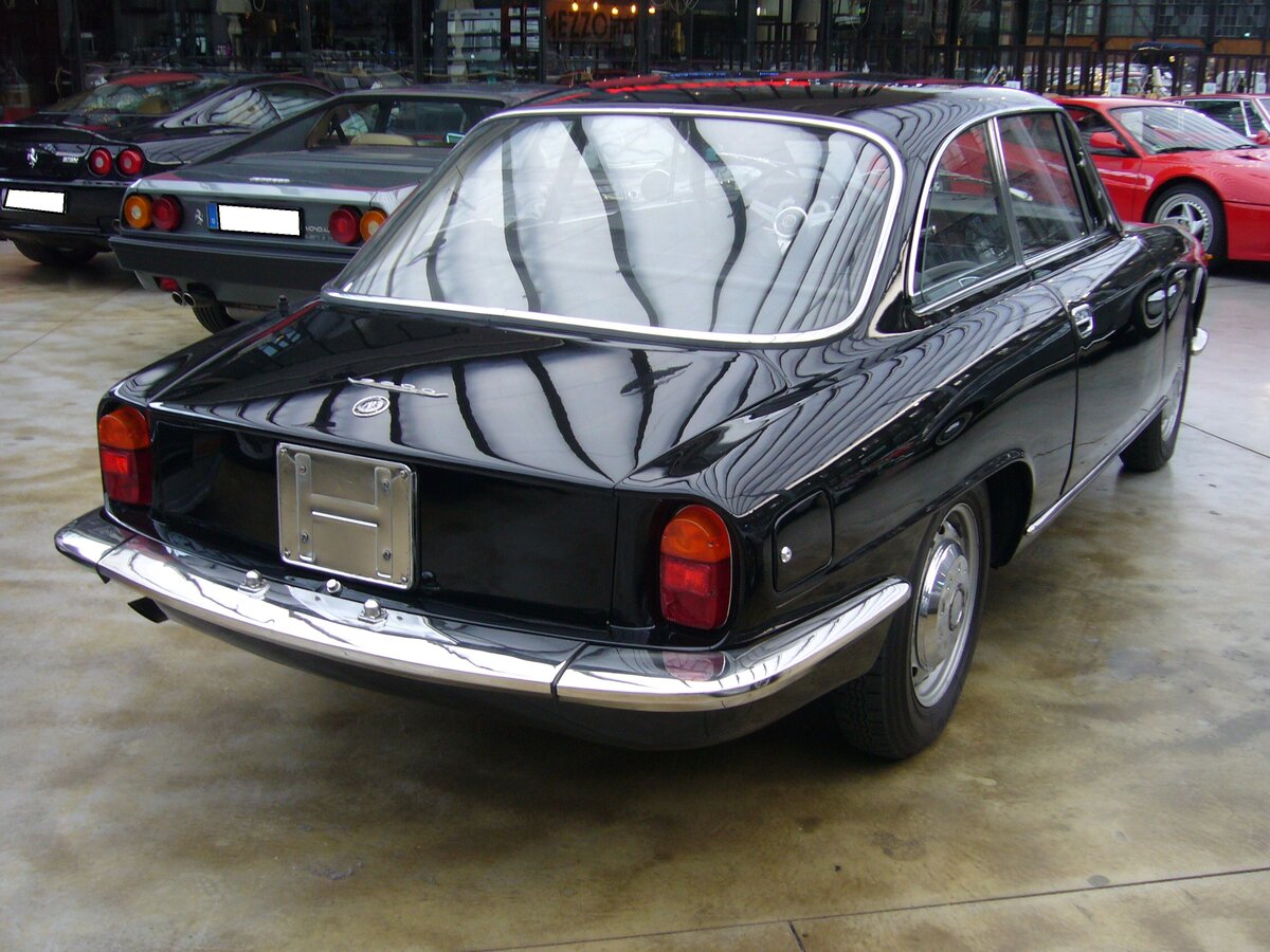 Heckansicht eines Alfa Romeo 2600 Sprint aus dem Jahr 1966. Classic Remise Düsseldorf am 23.11.2021.