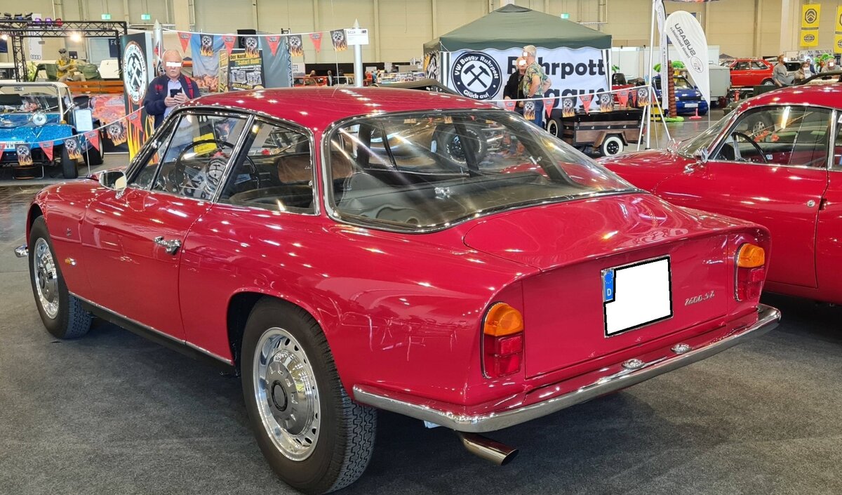 Heckansicht eines Alfa Romeo 2600 Sprint Zagato aus dem Jahr 1966. Retro Classics in Essen am 09.04.2026.
