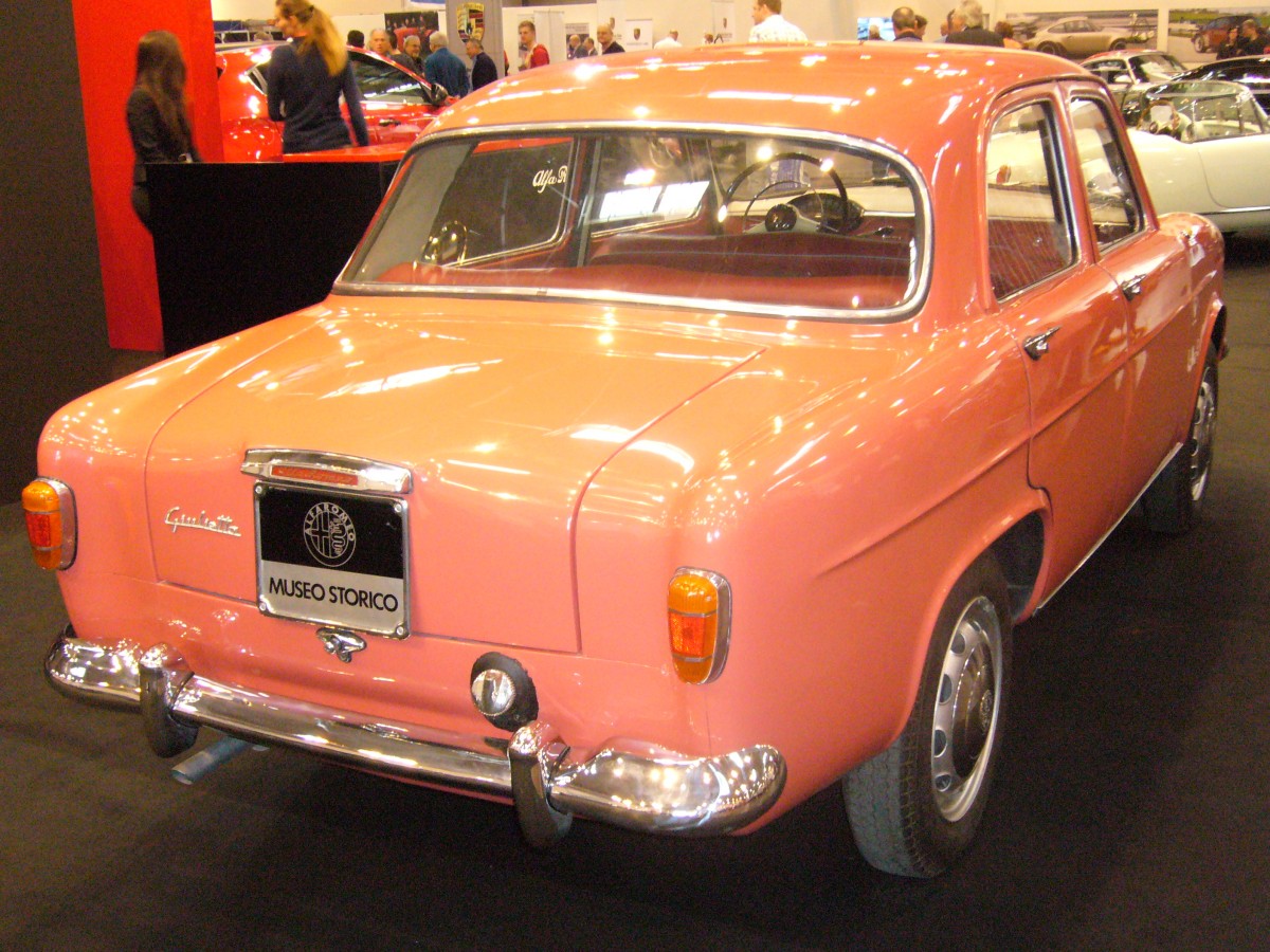 Heckansicht eines Alfa Romeo Giulietta Berlina. 1955 - 1963. Techno Classica Essen am 30.03.2014.