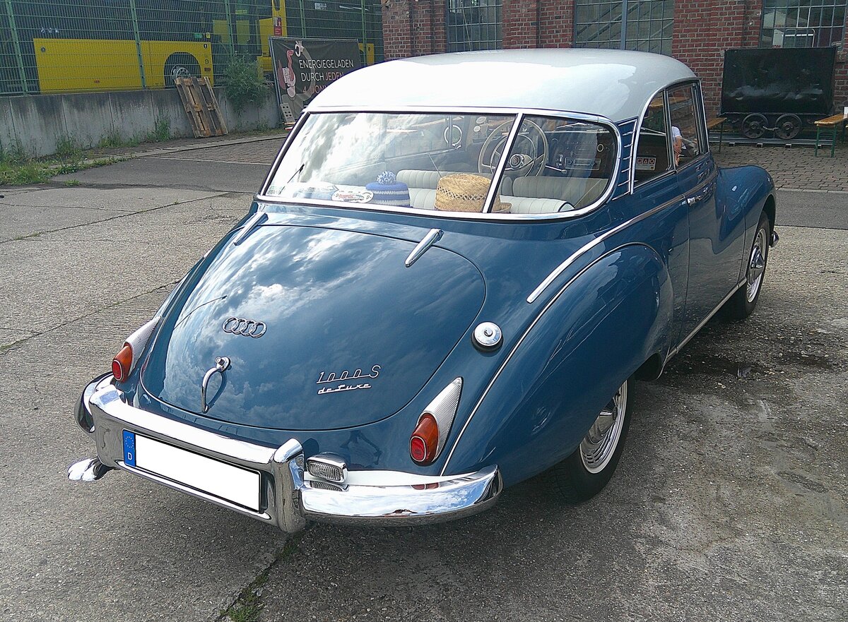 Heckansicht eines Auto Union 1000S de Luxe Coupe. 18. Oldtimerfestival an der  Alten Dreherei  in M�lheim an der Ruhr am 21.06.2026.