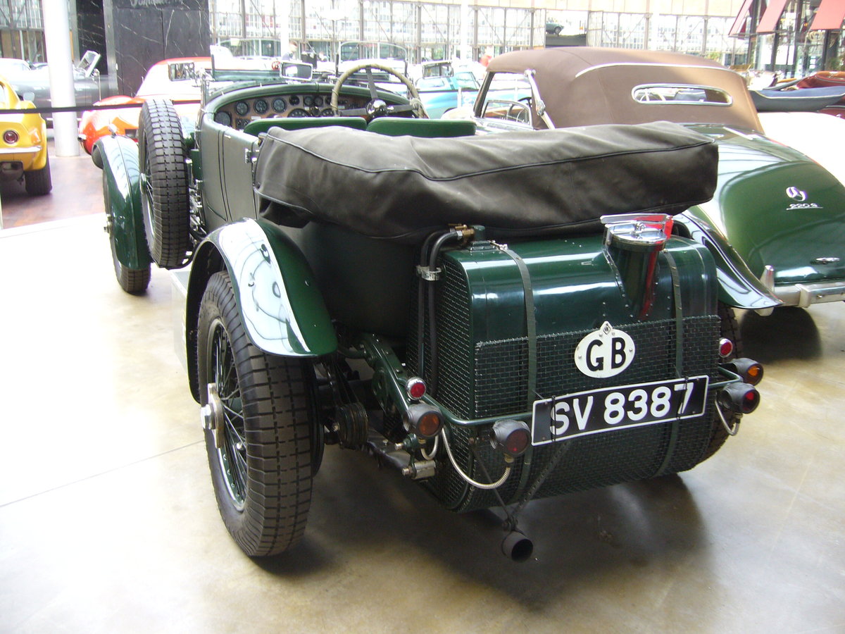 Heckansicht eines Bentley 4.5 Litre Blower Vanden Plas von 1929. Classic Remise Düsseldorf am 19.07.2020.