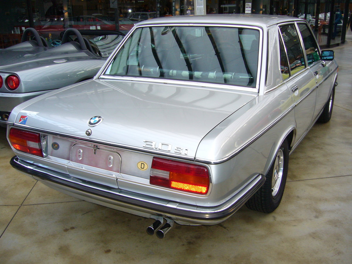 Heckansicht eines BMW E3 3.0 Si. 1971 - 1977. Classic Remise Düsseldorf am 06.11.2016.