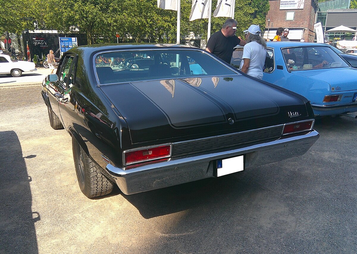 Heckansicht eines Chevrolet Nova Coupe im Farbton tuxedo black aus dem Jahr 1971. Oldtimertreffen Nordstern Klassik in Gelsenkirchen am 16.08.2026.