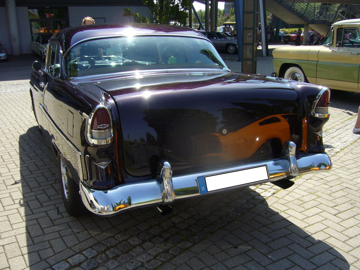 Heckansicht eines Chevrolet Series 2400 C Bel Air Hardtop Sport Coupe des Jahrganges 1955. US-cartreffen Centro Oberhausen am 19.07.2014.
