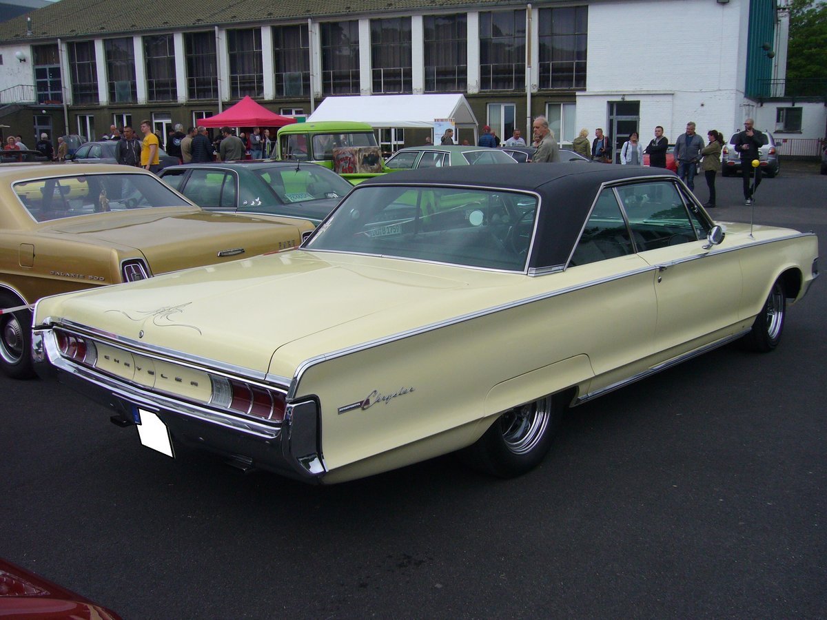 Heckansicht eines Chrysler Newport Coupe des Modelljahres 1965. Primers Run Krefeld am 10.05.2018.