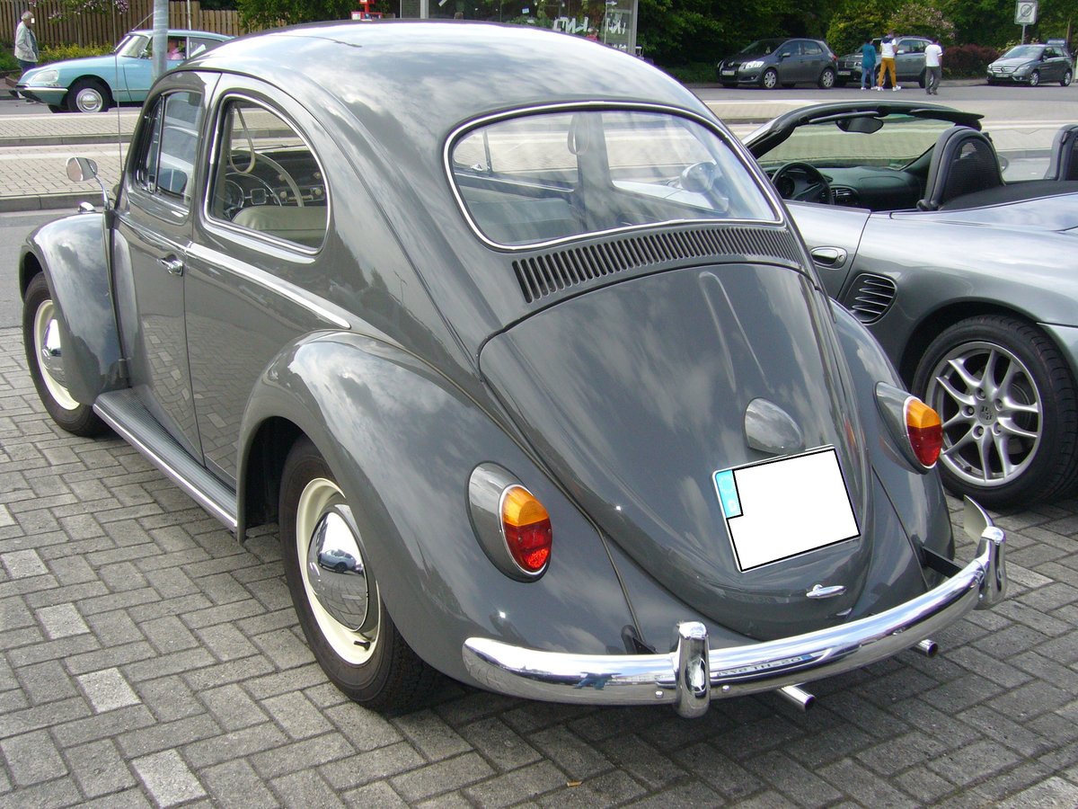 Heckansicht eines Dickholm-Käfers des Modelljahres 1963 im Farbton L469 Anthrazit. Oldtimertreffen Glandorf am 14.05.2017.