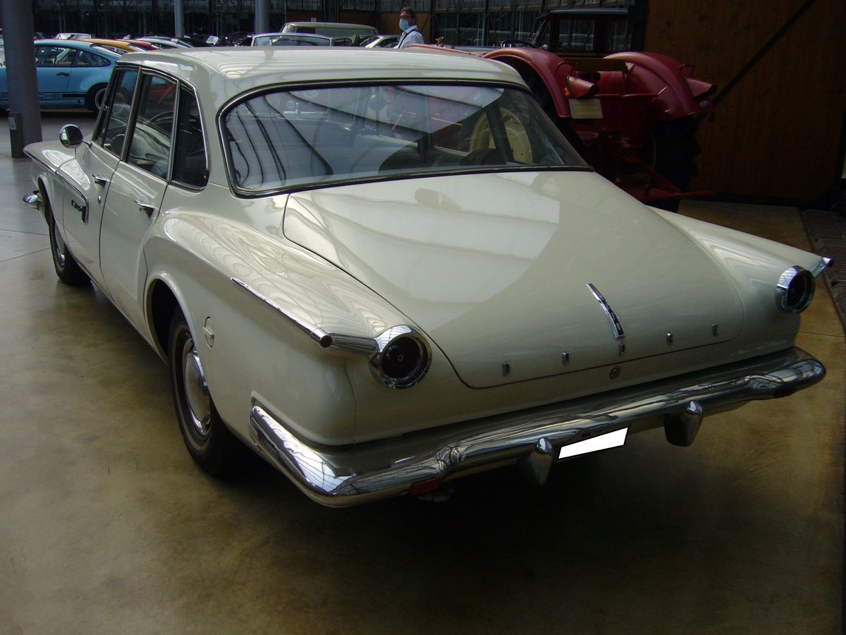 Heckansicht eines Dodge Lancer Series 770 aus dem Modelljahr 1961. Classic Remise Düsseldorf am 19.07.2020.