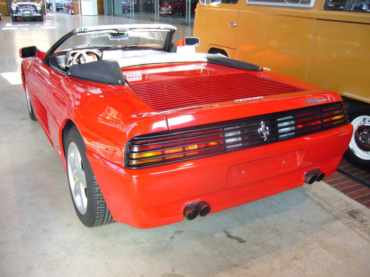 Heckansicht eines Ferrari 348 Spyder. 1993 - 1995. Classic Remise Düsseldorf am 02.03.2014.