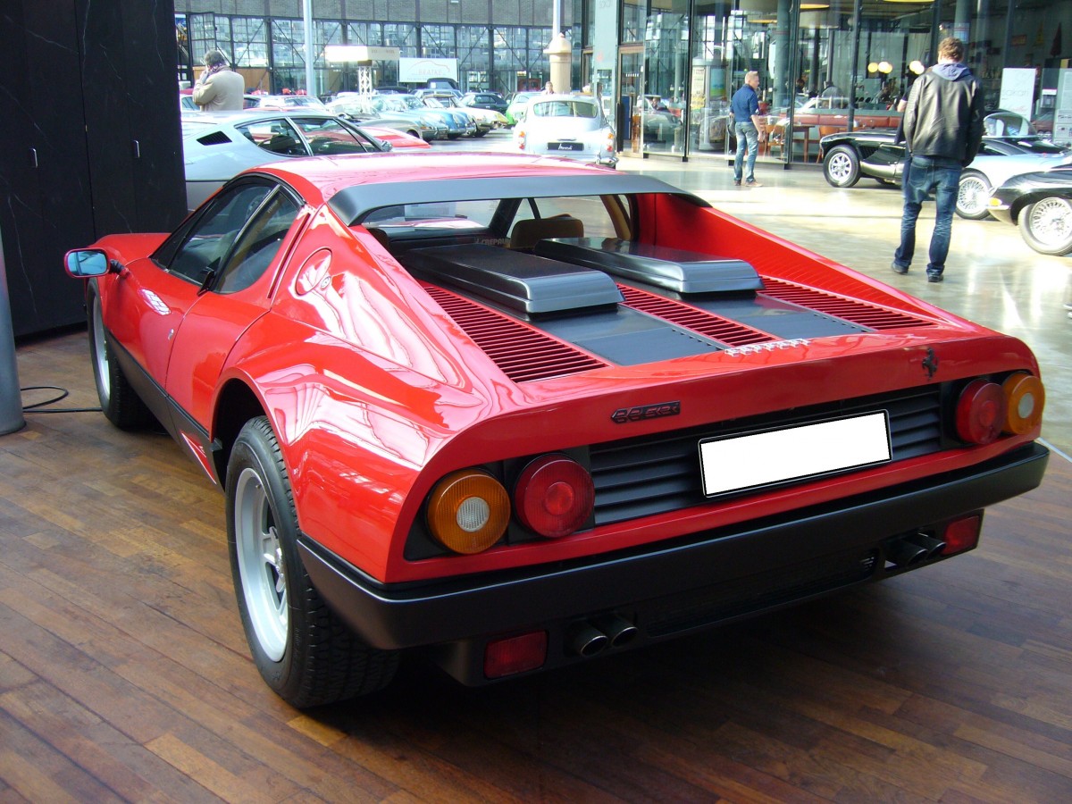 Heckansicht eines Ferrari 512 BBi. 1981 - 1984. Classic Remise Düsseldorf am 31.10.2015.