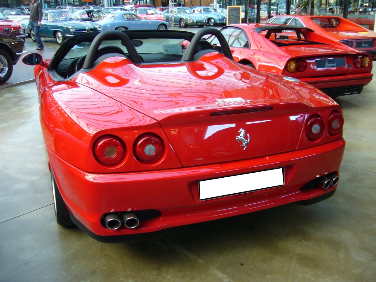 Heckansicht eines Ferrari 550 Maranello Barchetta. 2001. Classic Remise Düsseldorf am 19.12.2015.