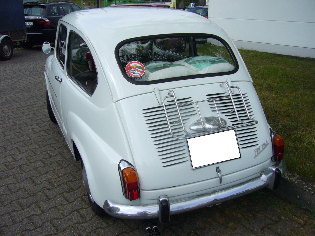 Heckansicht eines Fiat 770S. 1970 - 1973. Düsseldorf am 13.04.2014.