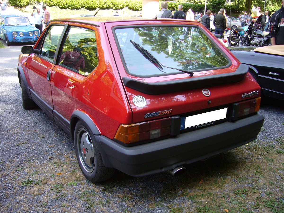 Heckansicht eines Fiat Ritmo Abarth 130TC. Oldtimertreffen  Schwarzwaldhaus  in Mettmann am 12.08.2018.