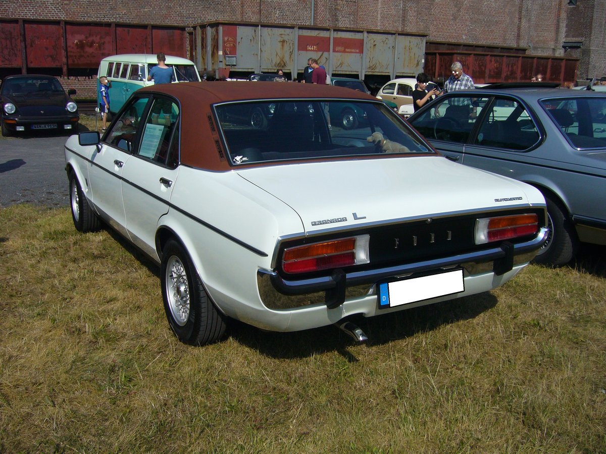 Heckansicht eines Ford Granada MK1. 1972 - 1977. Oldtimertreffen Zeche Hannover in Herne am 22.07.2018.