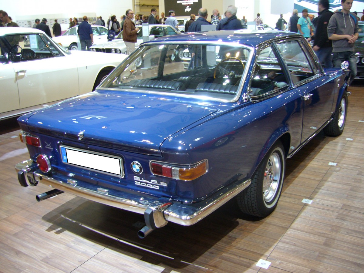 Heckansicht eines Glas 3000 V8 Coupe. 1967 - 1968. Techno Classica am 18.04.2015.