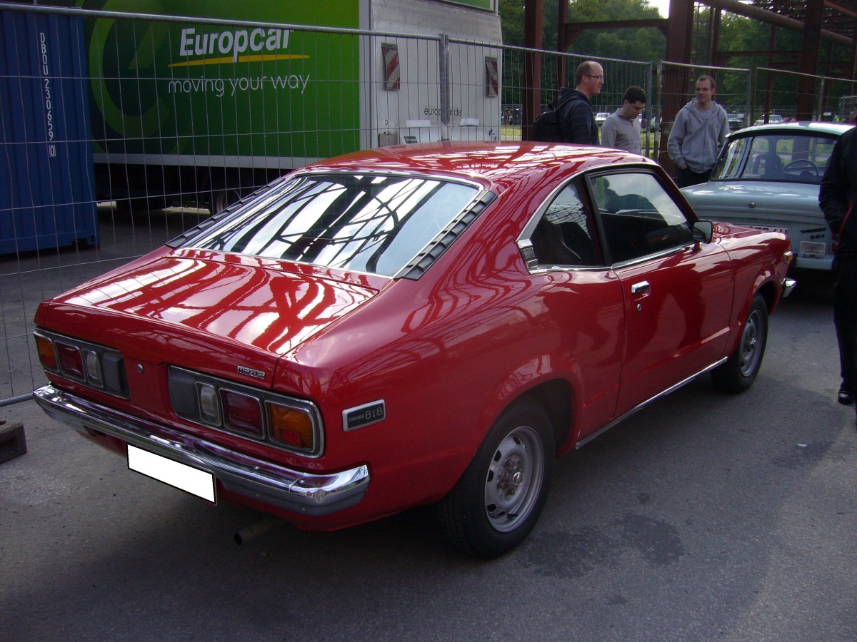 Heckansicht eines Mazda 818 Coupe. 1976 - 1978. Oldtimertreffen Kokerei Zollverein am 04.05.2014.