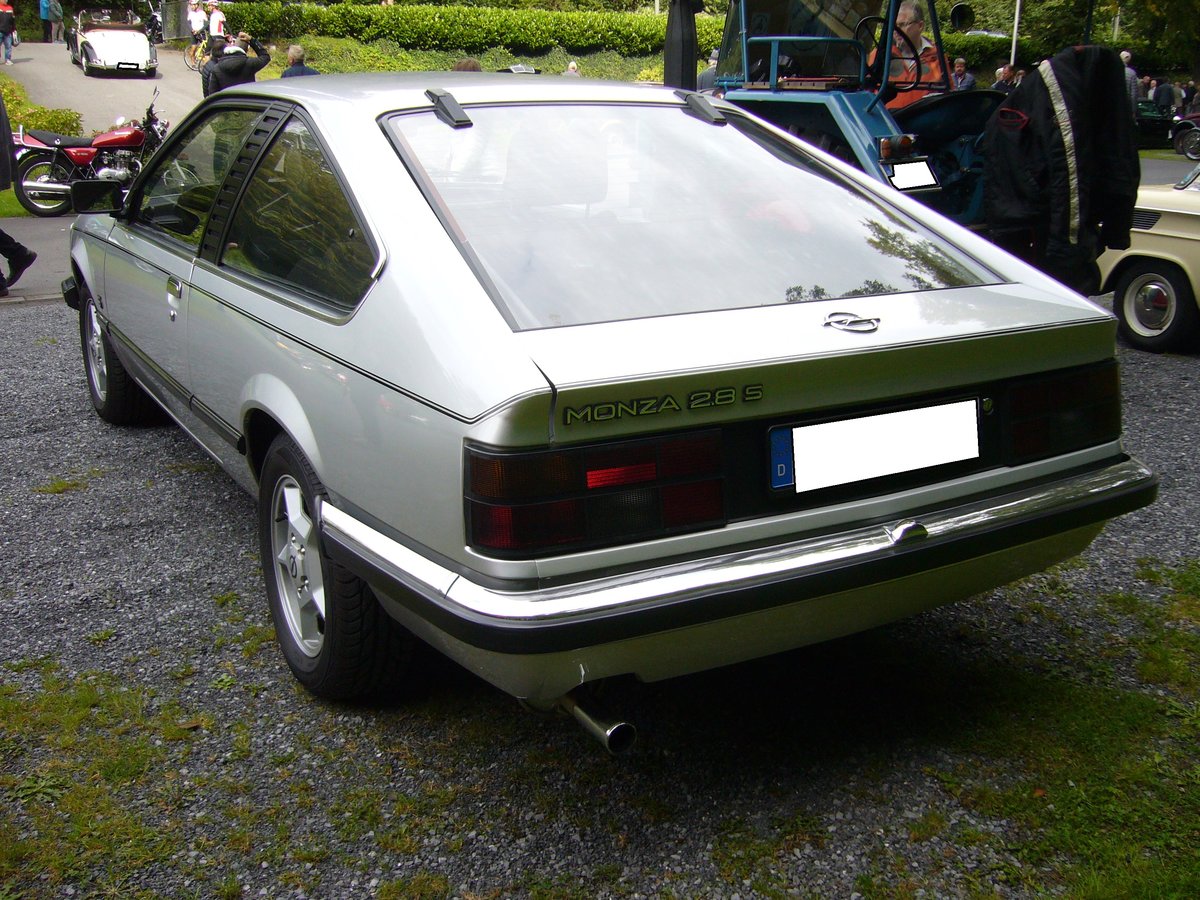 Heckansicht eines Opel Monza A1. 1978 - 1982. Oldtimertreffen Schwarzwaldhaus/Neandertal am 17.09.2017.