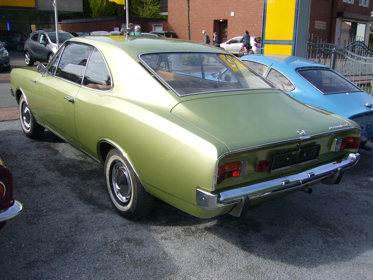 Heckansicht eines Opel Rekord C Coupe. 1966 - 1971. Oldtimertreffen Glandorf am 14.05.2017.