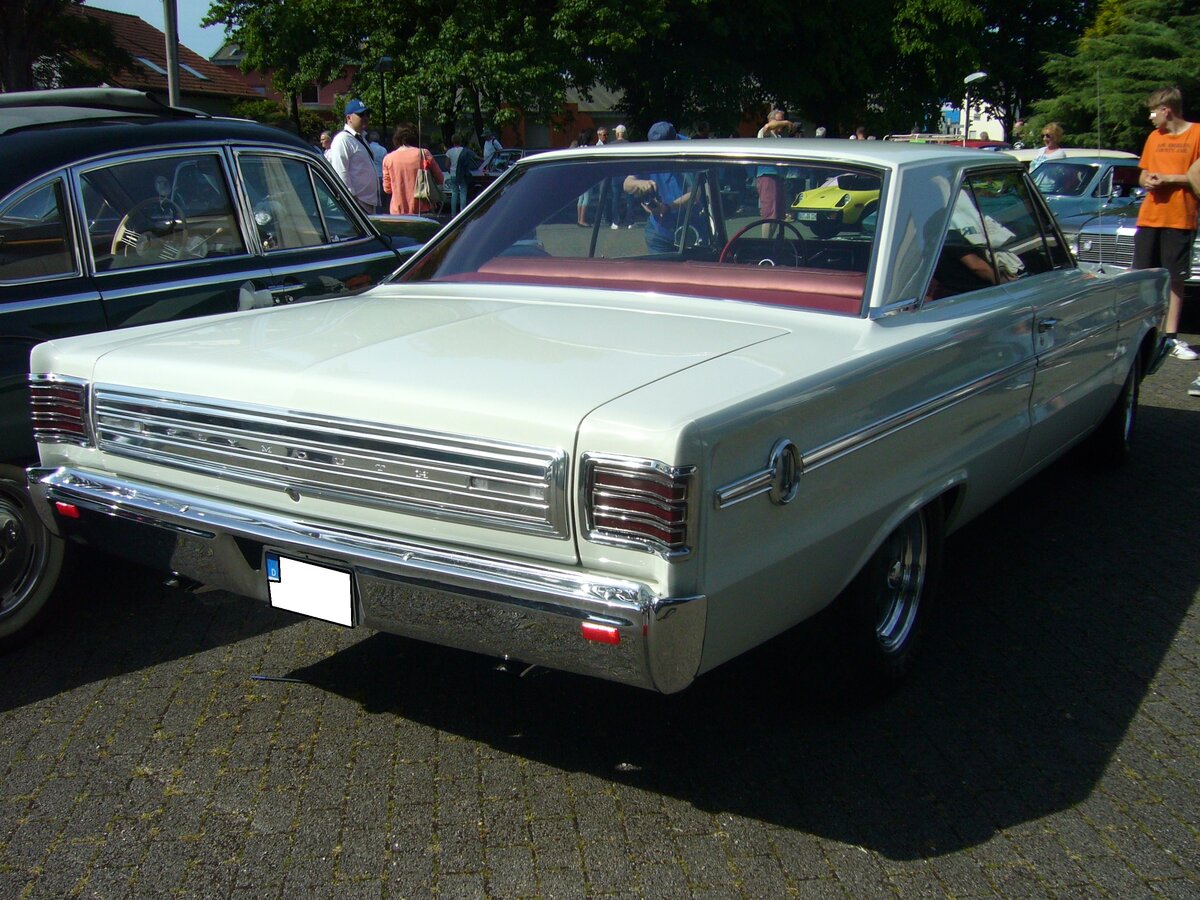 Heckansicht eines Plymouth Belvedere Coupe aus dem Modelljahr 1965. Oldtimertreffen in Essen-Burgaltendorf am 15.05.2022.
