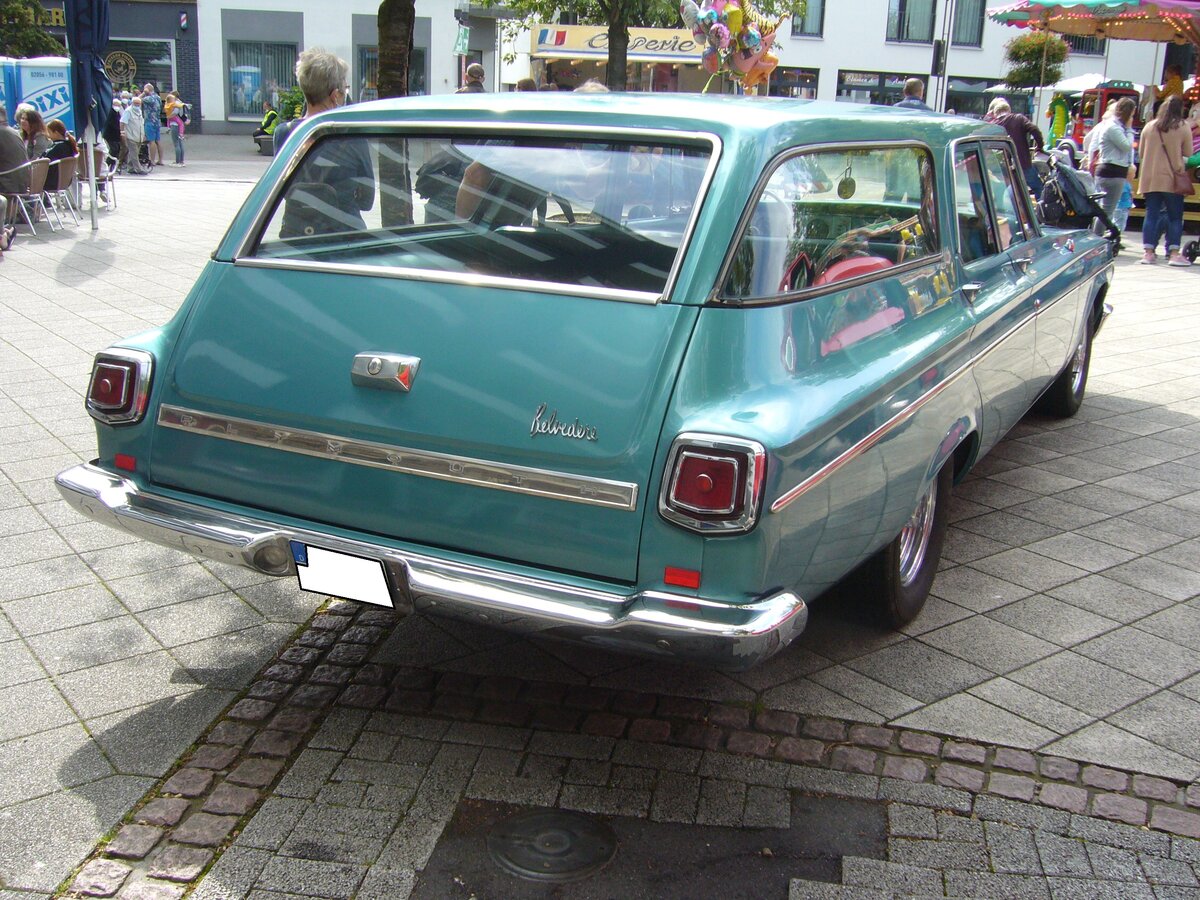 Heckansicht eines Plymouth Belvedere Wagon aus dem Modelljahr 1964. Oldtimertreffen in Heiligenhaus am 12.09.2021.