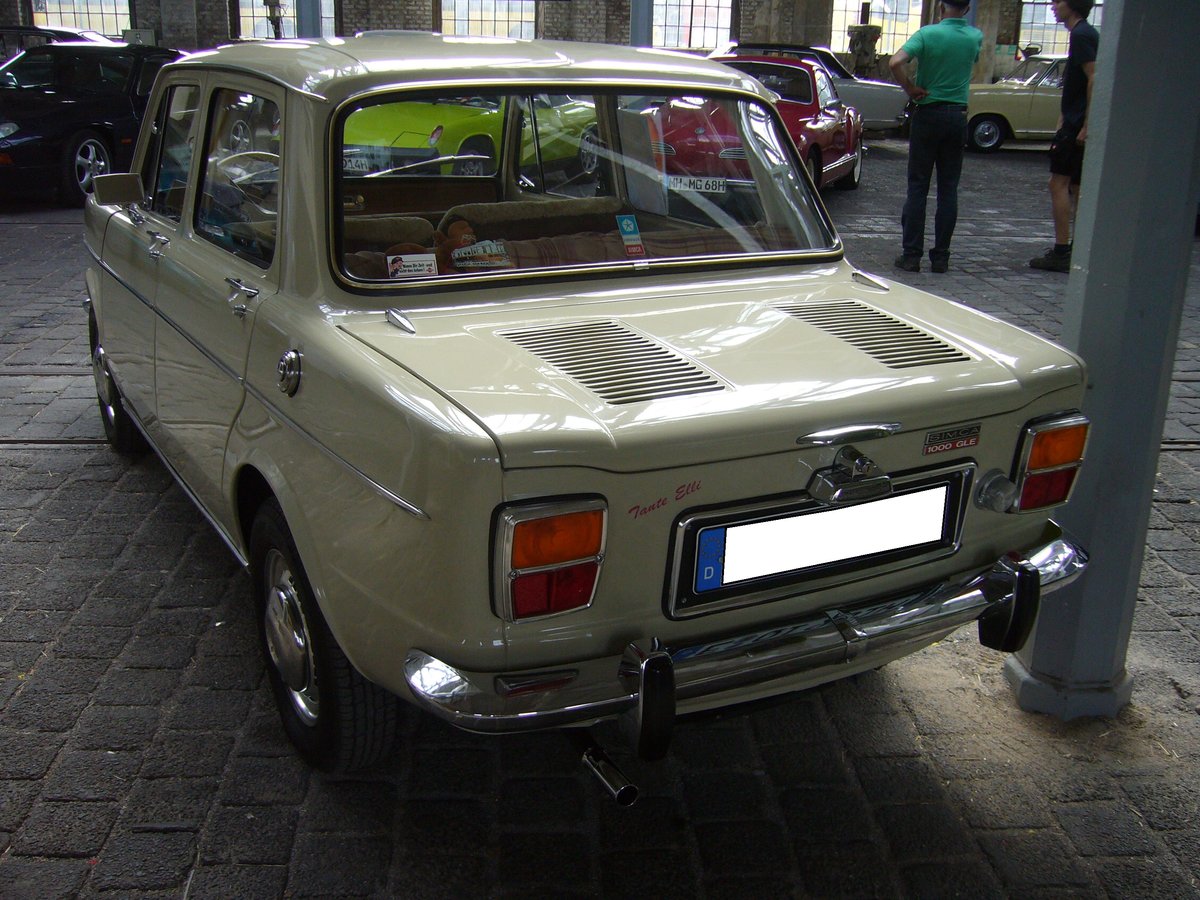 Heckansicht eines Simca 1000GLE der Baujahre 1968 bis 1976. Oldtimertreffen an der  Alten Dreherei  in Mülheim an der Ruhr am 15.06.2019.