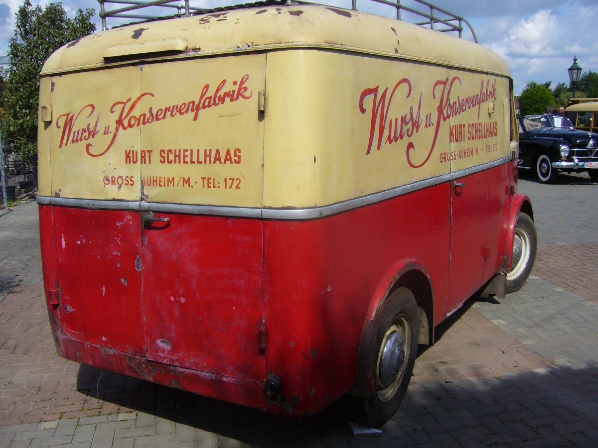 Heckansicht eines Tempo Matador Luxus-Kastenwagen. 1951 - 1952. Hebmüller-Treffen am 24.08.2014 in Meerbusch.