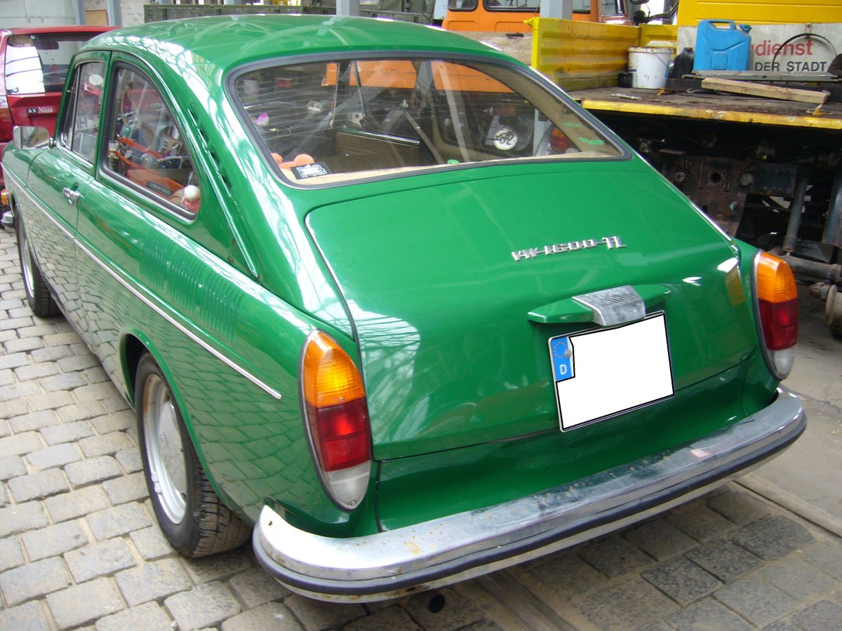 Heckansicht eines VW Typ 3 1600 TL. 1969 - 1973. Oldtimertreffen an der  Alten Dreherei  am 18.06.2016 in Mülheim an der Ruhr.