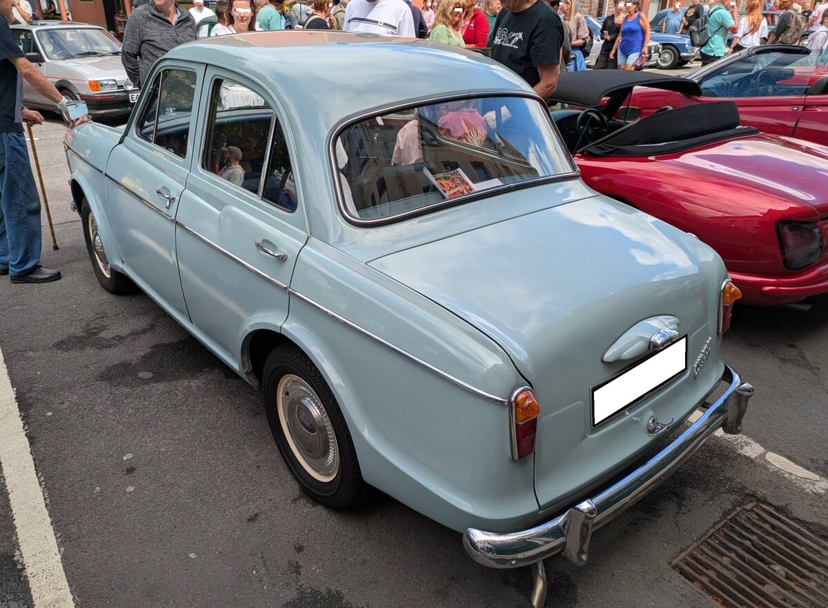 Heckansicht eines Wolseley 1500 aus dem Jahr 1961. Brynmawr Classic Car Show/South Wales am 26.07.2026.