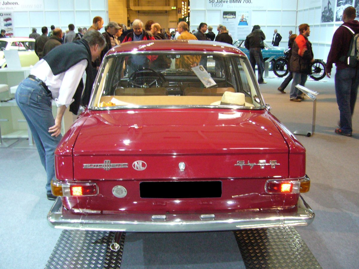 Heckansicht einer Glas 1700 Limousine. 1964 - 1967. Techno Classica Essen im April 2009.