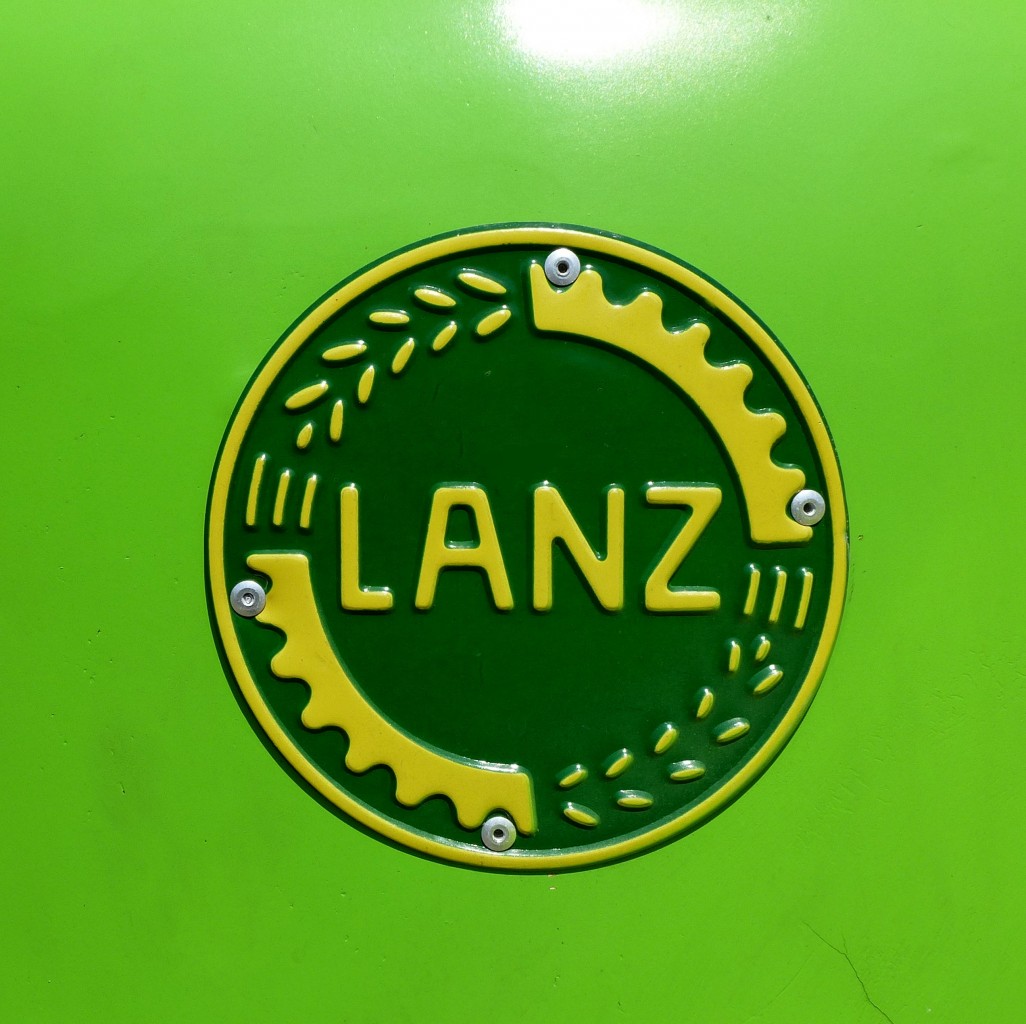Heinrich Lanz Mannheim, Firmenlogo der ehemaligen wohl grten und bekanntesten deutschen Firma fr Landtechnik und Traktoren, Aug.2015