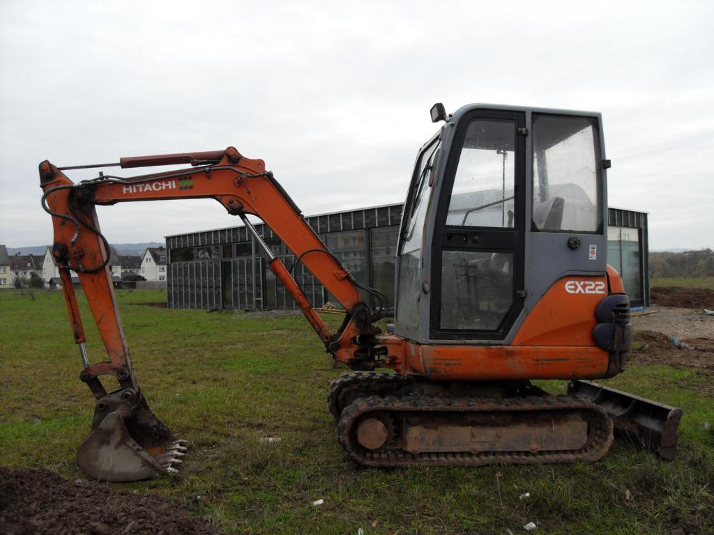 Hitachi EX 222 am 01.11.2008 in Wittlich Fahrzeugbilder.de
