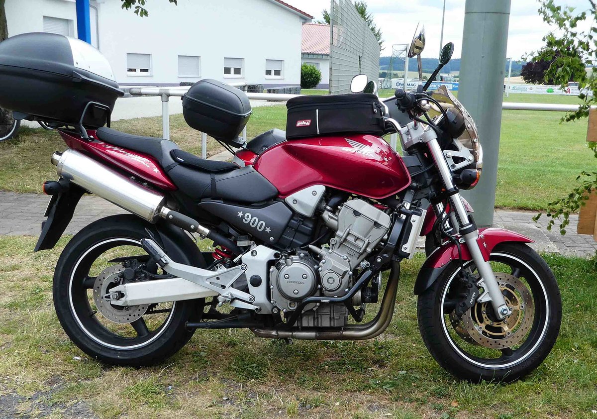 =Honda 900, gesehen bei den Motorrad-Oldtimer-Freunden Kiebitzgrund im Juni 2018