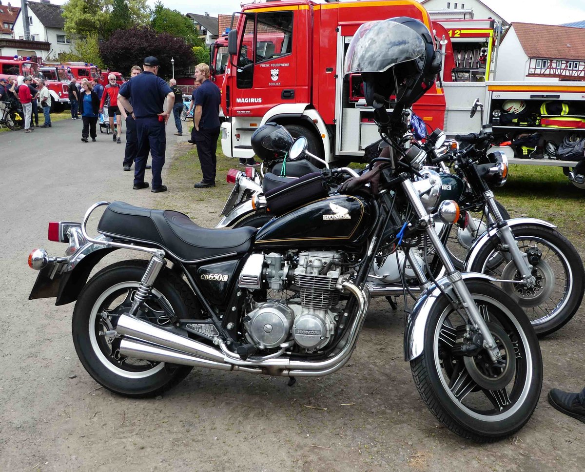 =Honda CB 650, steht im Mai 2017 in der Burgenstadt Schlitz