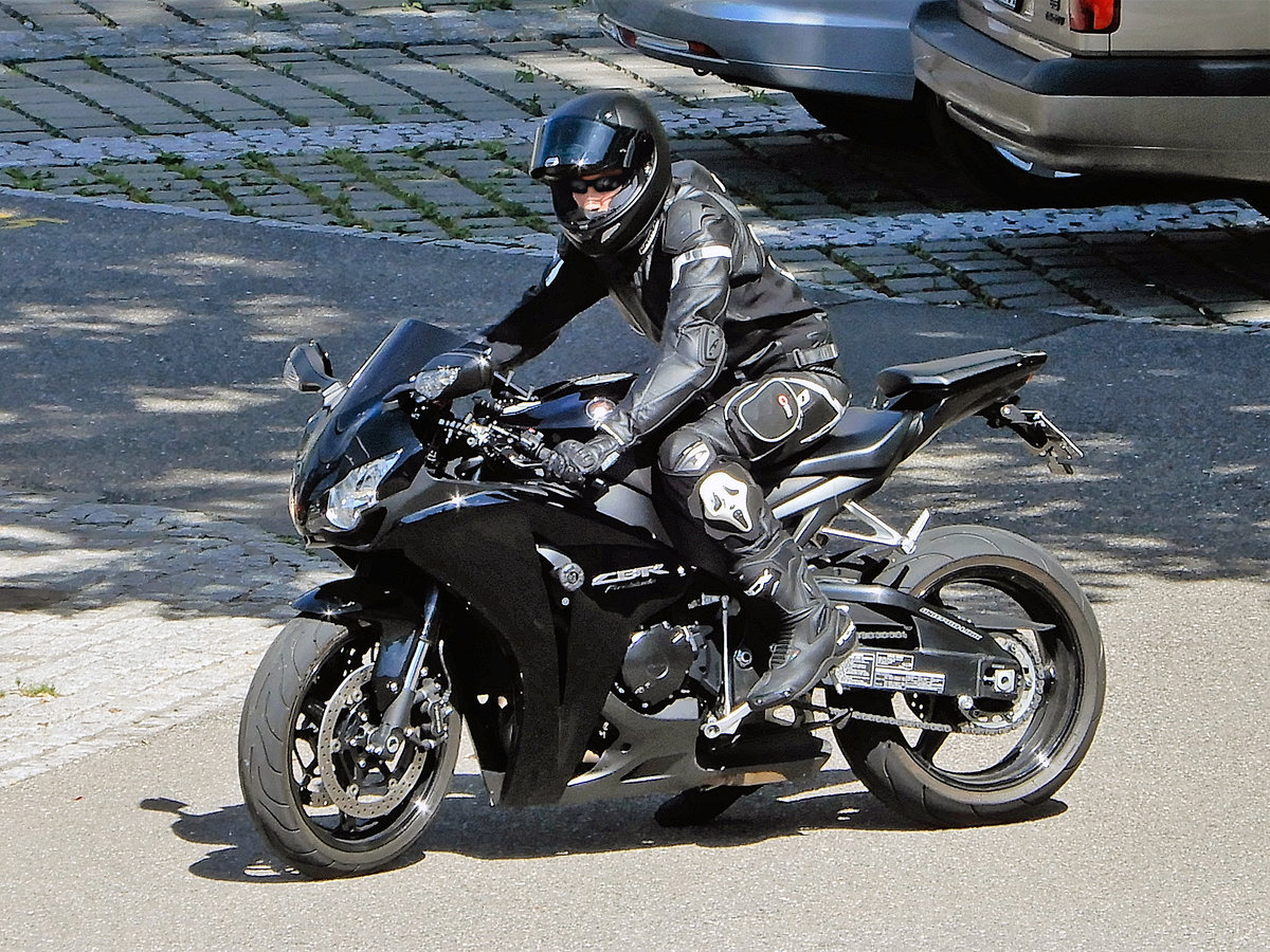 Honda CBR Fireblade, gesehen am 24. Juni 2019 in Wetzikon, Kanton Zürich, Schweiz