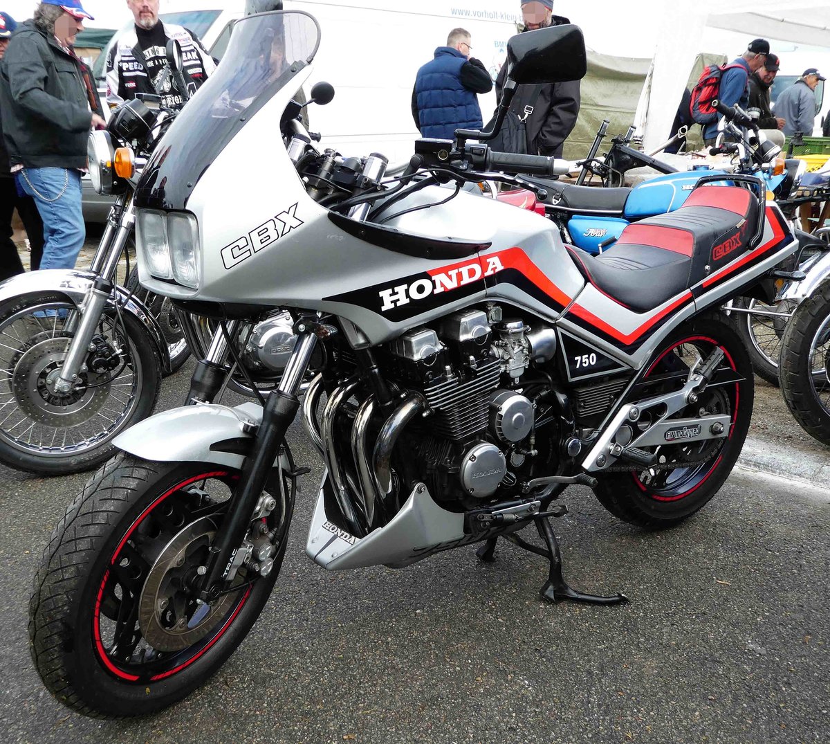 =Honda CBX 750, fotografiert im Juli 2016 anl. des Veterama in Mannheim