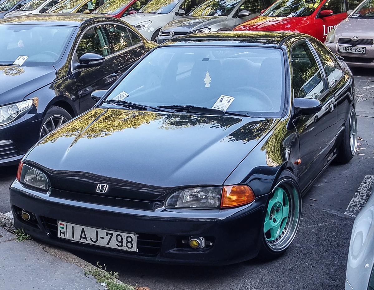 Honda Civic Mk5 getunt, fotografiert in Budapest (Ungarn), September, 2019.