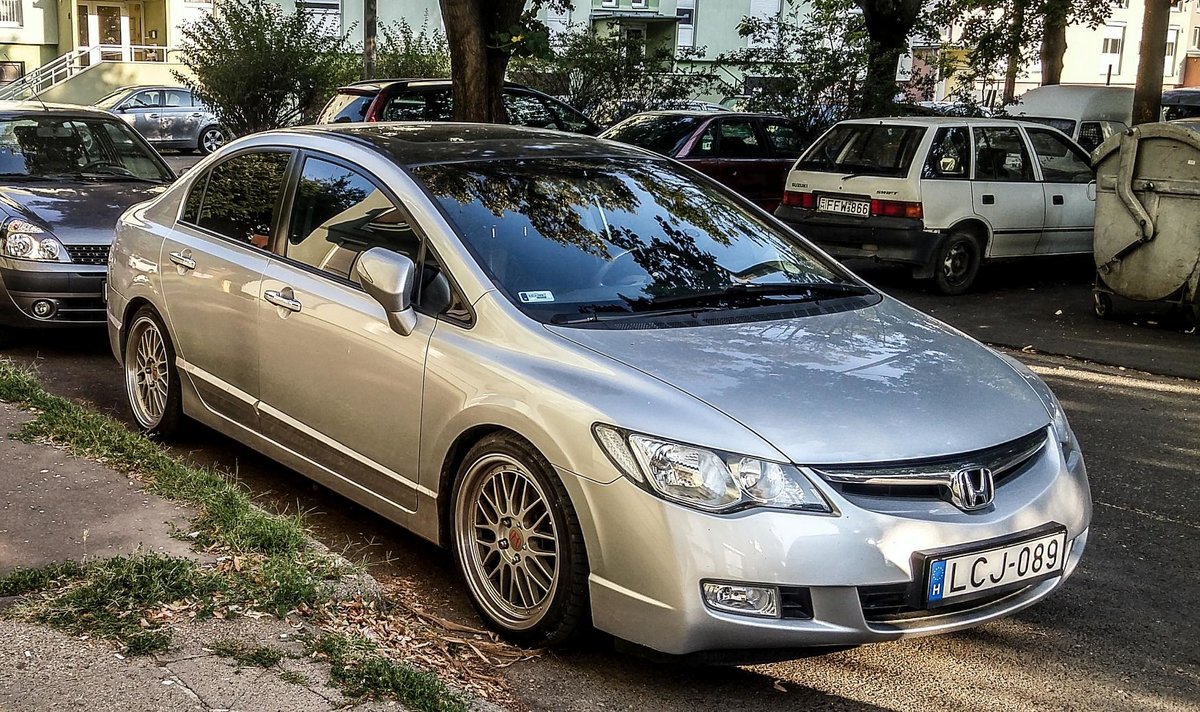 Honda Civic Sedan, anspruchsvoll gestillt, fotografiert in Pécs (HU), August, 2019.