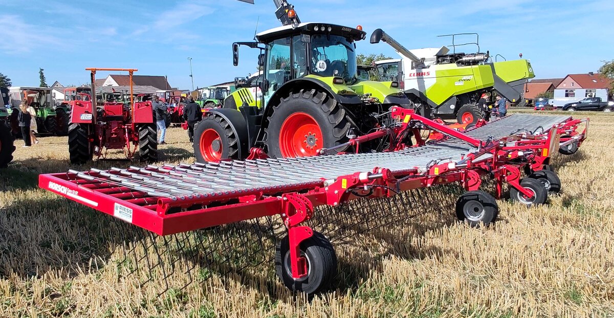 =Horsch Cura 12 ST, gesehen bei der Oldtimerausstellung der OLDTIMERFREUNDE OHMTAL in Dannenrod, 09-2025
