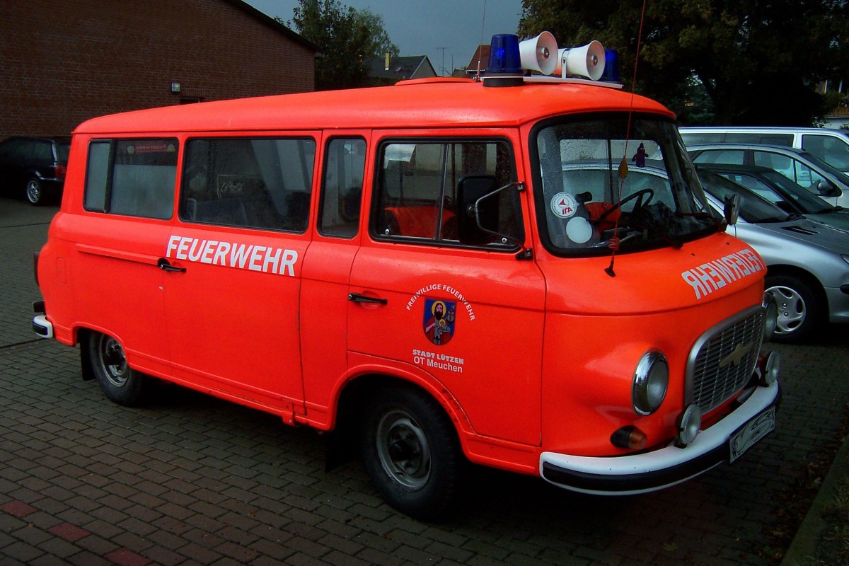 IFA - Barkas - B1000 als Feuerwehrfahrzeug der Freiwilligen Ortsfeuerwehr Meuchen am 25.09.2004 in Lützen.