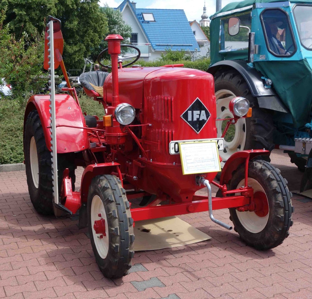 IFA Brockenhexe, Bj. 1950, gesehen bei der Oldtimerausstellung der  Alten Zylinder  Hilders im Juni 2015