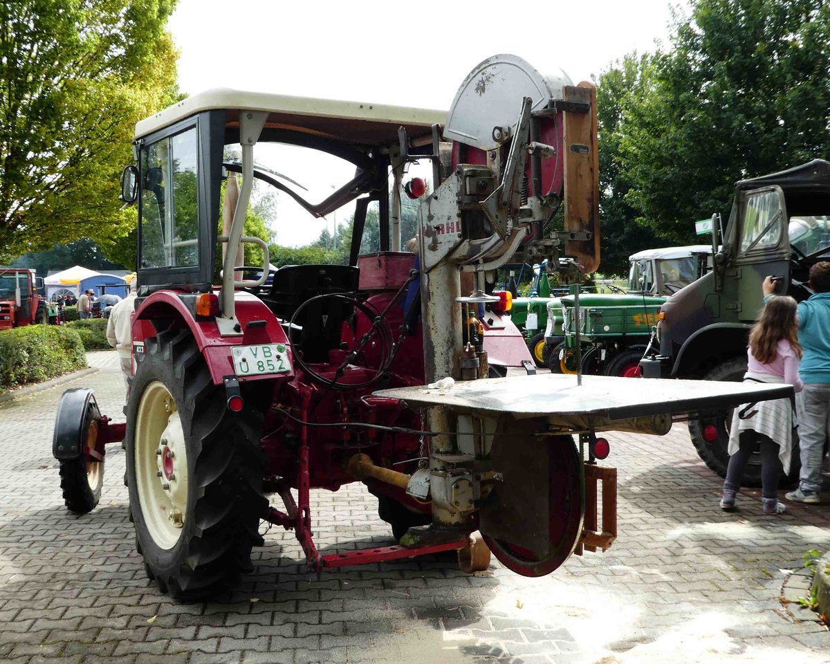=IHC mit Bandsäge, gesehen bei der Oldtimerausstellung in Angersbach, September 2016
