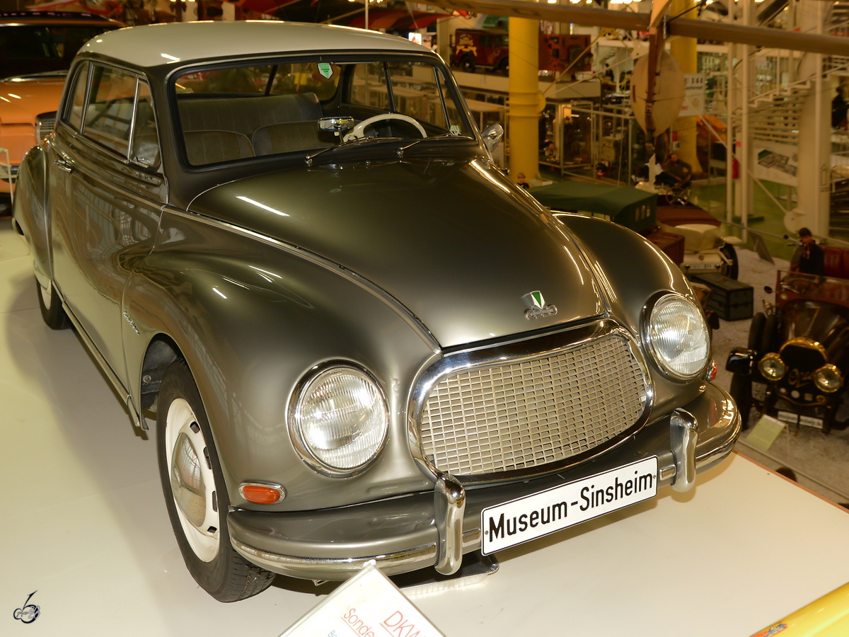 Im Auto- und Technikmuseum Sinsheim ist ein DKW Sonderklasse F93 von1957 zu sehen.