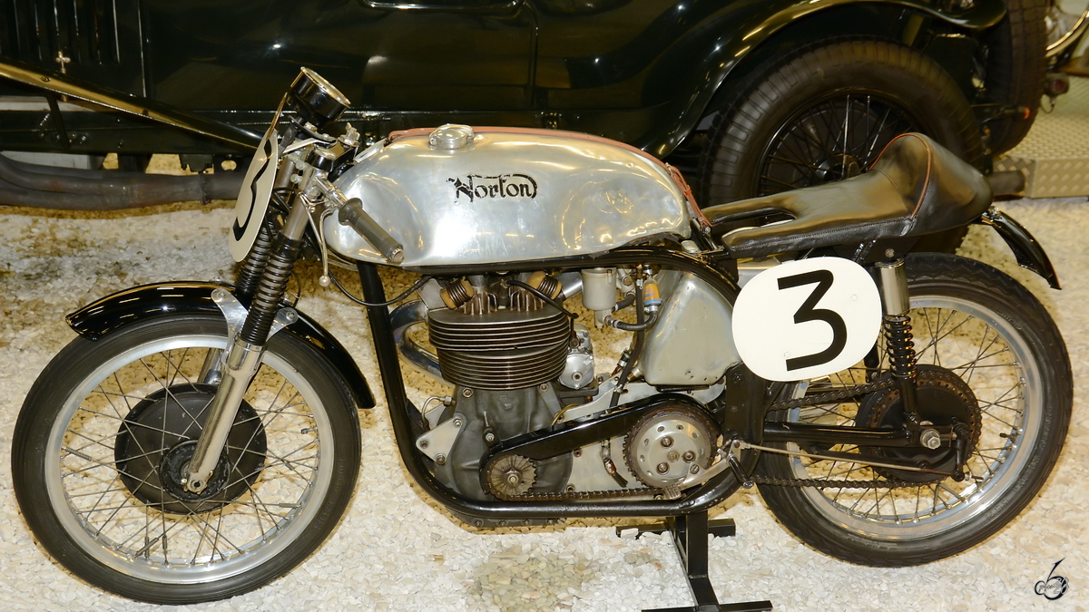 Im Auto- und Technikmuseum Sinsheim ist eine Norton ES2 ausgestellt.