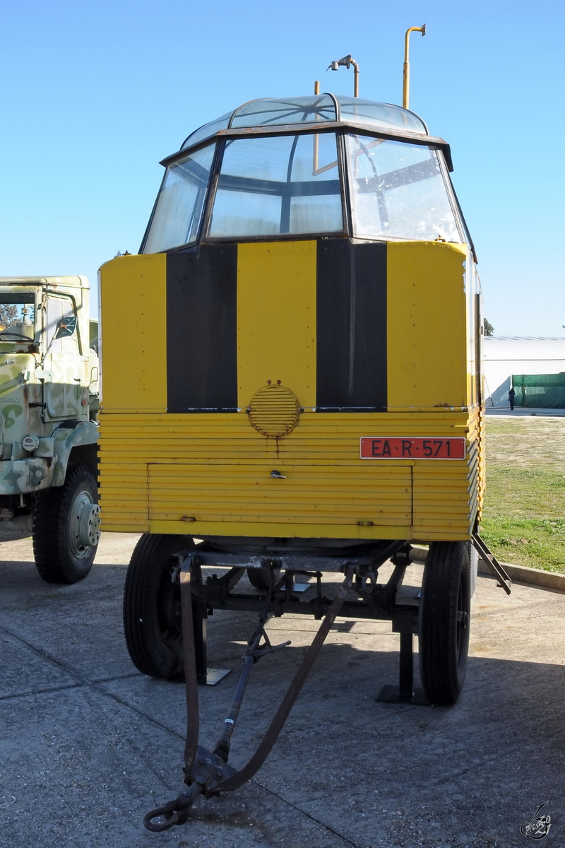 Im Museo del Aire in Cuatro Vientos bei Madrid war dieser Anhänger (Mobiler Flugkontrolltower)  ausgestellt. (Dezember 2010)