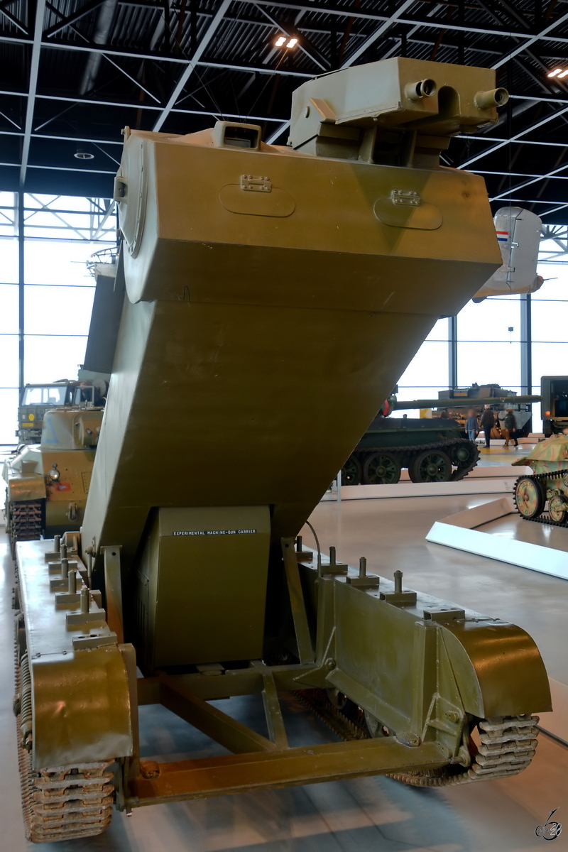 Im Nationalen Militärmuseum Soesterberg stand Ende Dezember 2016 dieser Praying Mantis Experimental Machine Gun Carrier, welcher auf Basis des Universal Carriers entstand.