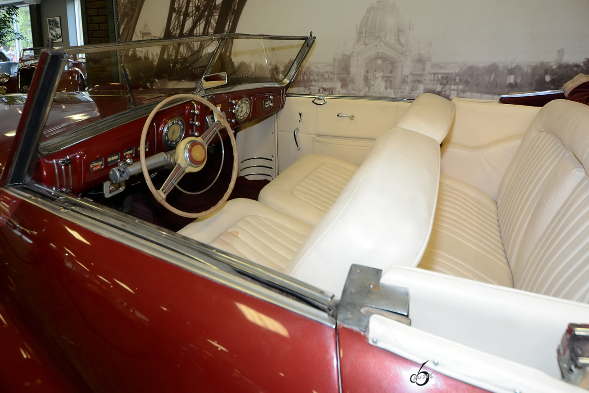 Innenraum des Delahaye 175 Cabriolets im Technikmuseum Vadim Zadorozhny (Moskau, Mai 2016)