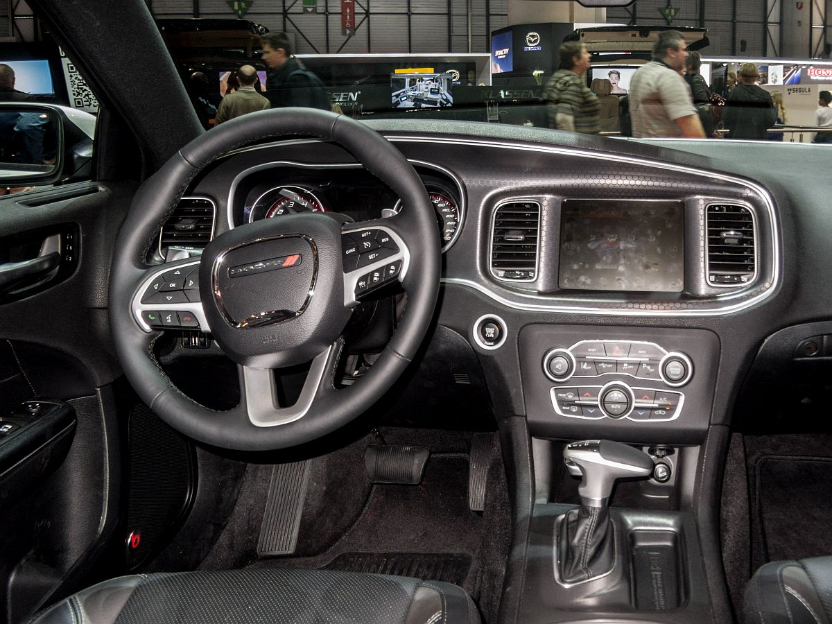 Interieur des 2015 Dodge Charger. Foto> Autosalon Genf 2015.