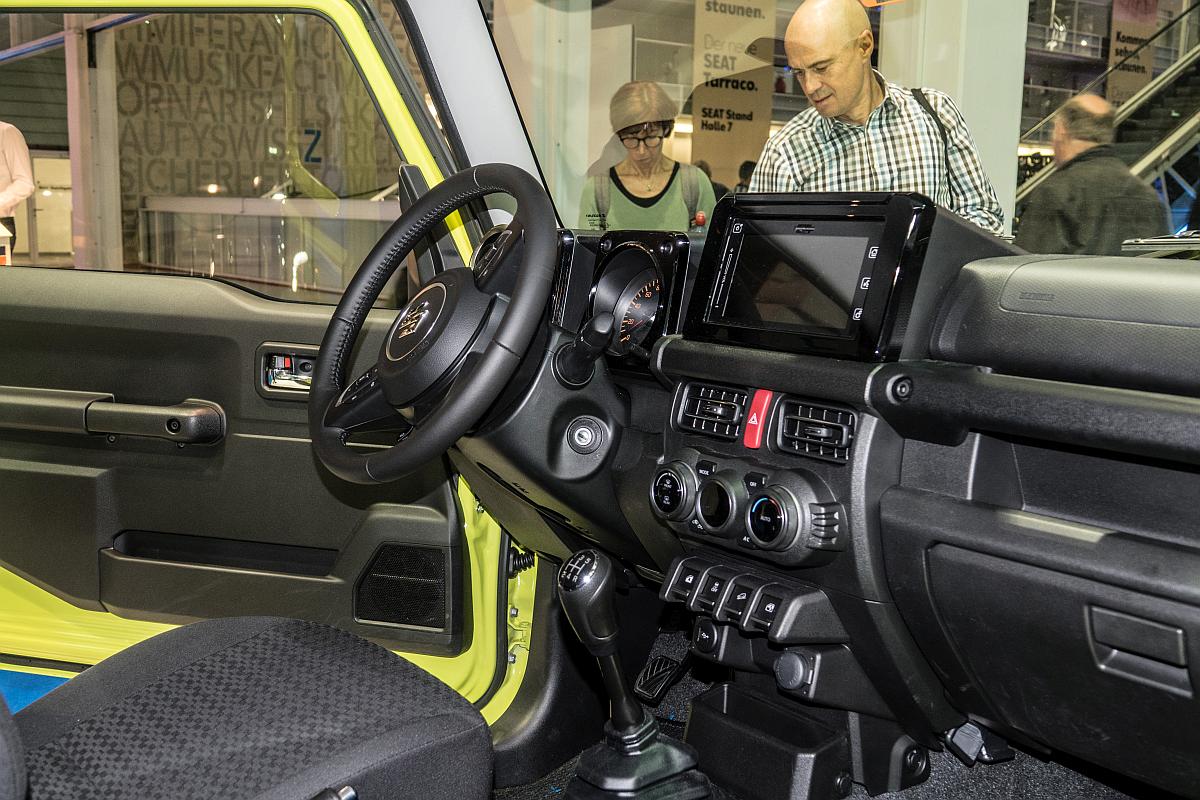 Interieur des neuen 2019-er Suzuki Jimny. Aufnahme: Auto Zürich 2018.